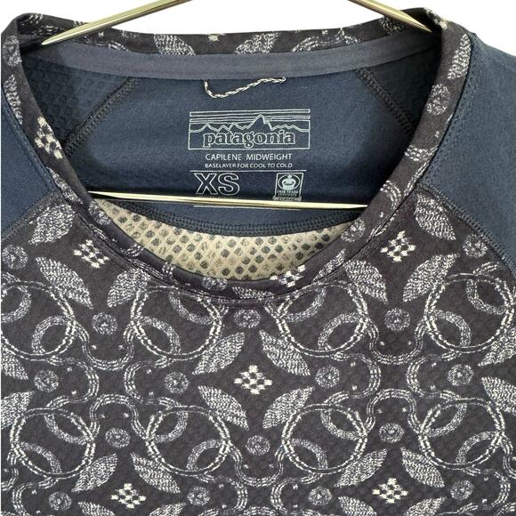 Patagonia Cap MW‎ Crew Fire Floral Night Plum Navy Blue XS Base Layer Hike Camp - Picture 4 of 8